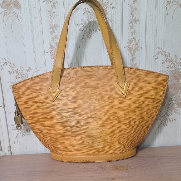 Louis Vuitton Yellow Epi Leather Tote Bag With Lock And Key - Picture 11 of 16